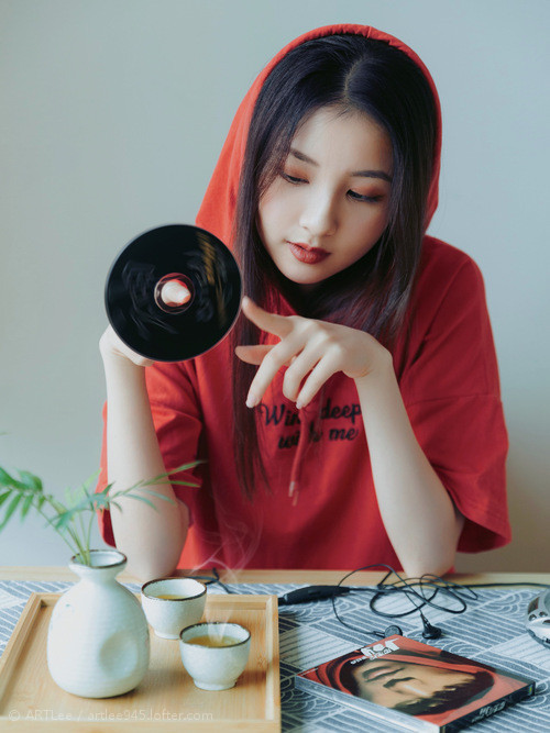 开云官方-双前腰回撤提供更多出球角度，双前腰实况